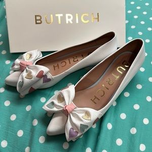 BUTRICH Product: BETTIE FLAT WHITE MULTICOLOR - 40